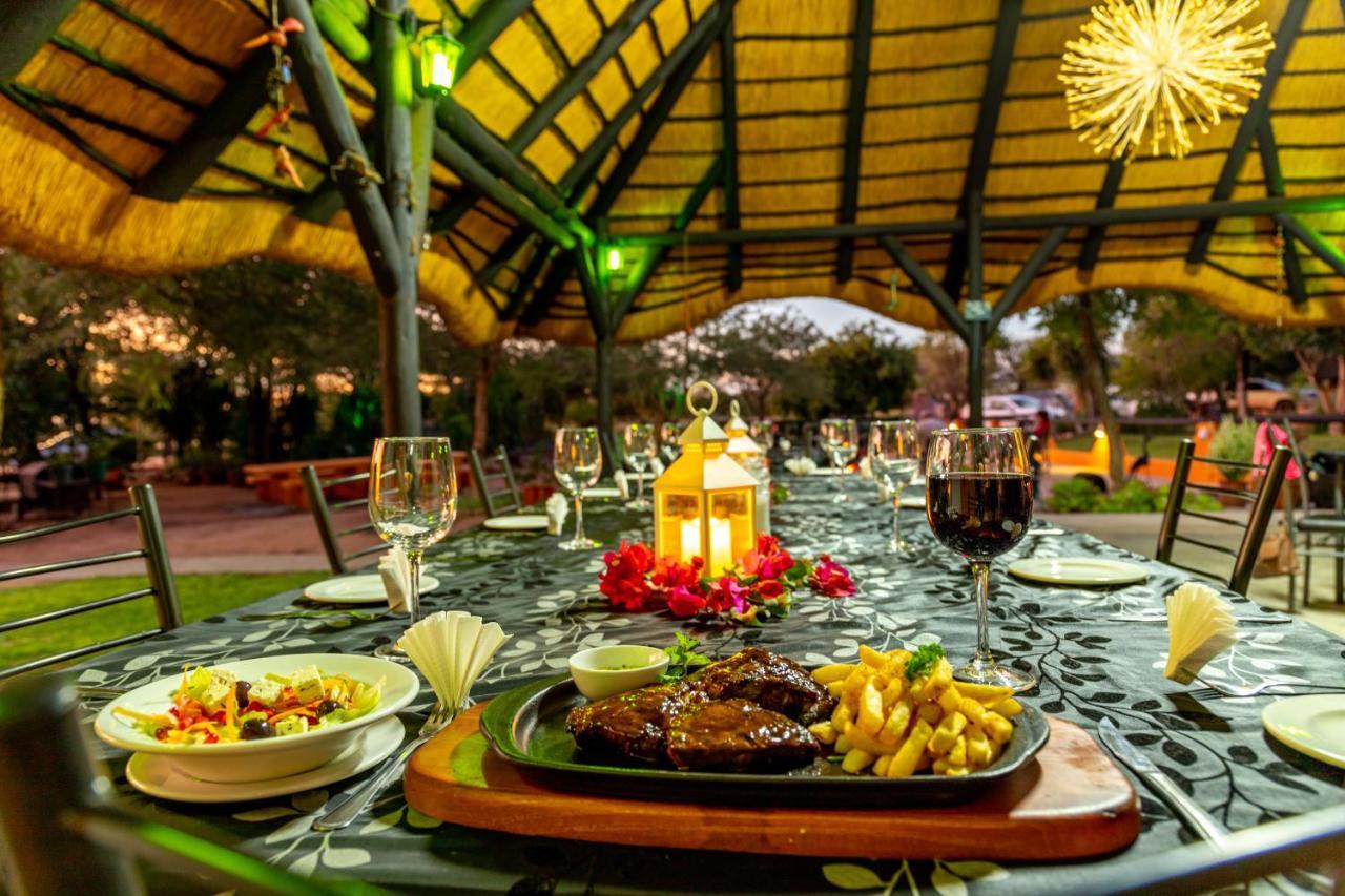 Lion'S Den Guesthouse Очиваронго Экстерьер фото