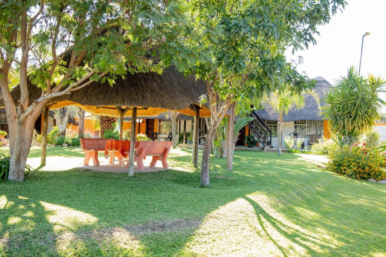 Lion'S Den Guesthouse Очиваронго Экстерьер фото